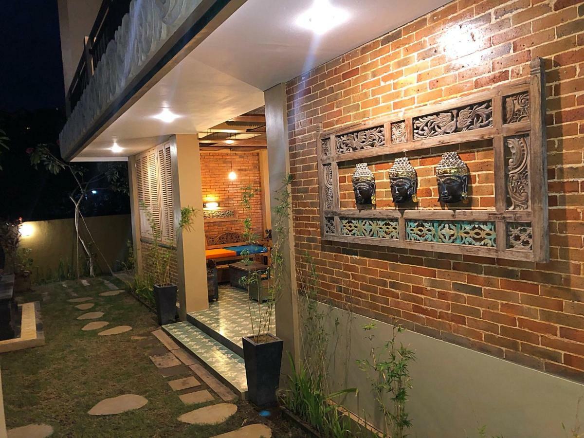 Bukawa Lodge Jimbaran  Exterior photo