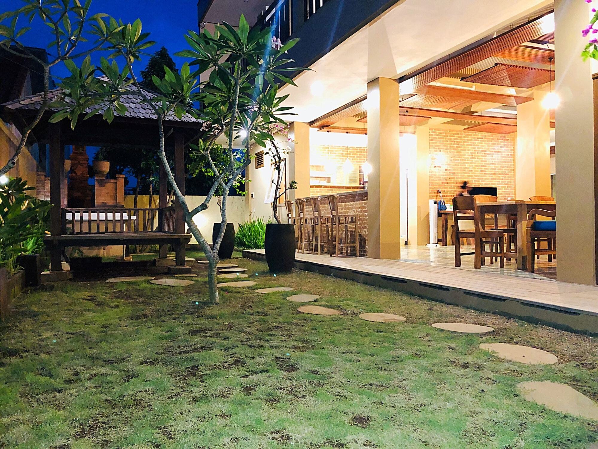 Bukawa Lodge Jimbaran  Exterior photo